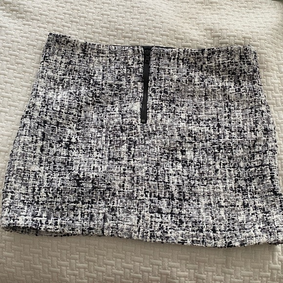 Alice + Olivia Mini Skirt - Picture 2 of 10